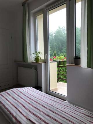 Отели типа «постель и завтрак» Kathia Pokoje Gościnne Катовице Двухместный номер с 2 отдельными кроватями и ванной комнатой-13
